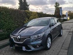 Grau Gebraucht 2017 Renault Mégane IV Limousine | 15.000 €