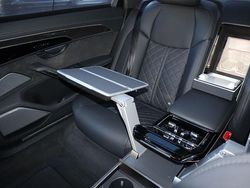 Grau Gebraucht 2024 Audi A8L Exclusive Limousine | 79.000 € (Superpreis)