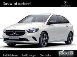 Weiß Gebraucht 2021 Mercedes B200 Progressive Van / Kleinbus | 29.890 € (Teuer)