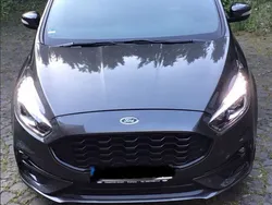 Grau Gebraucht 2021 Ford S-MAX ST-Line Van / Kleinbus | 20.500 €