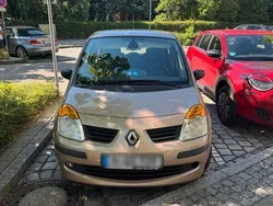 Beige Gebraucht 2006 Renault Modus Van / Kleinbus | 1.550 € (Fairer Preis)