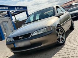 Grau Gebraucht 2000 Opel Vectra Limousine | 850 € (Guter Preis)