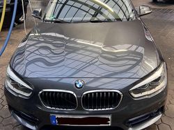 Grau Gebraucht 2018 BMW 118 Sport Line Kleinwagen | 14.400 € (Fairer Preis)