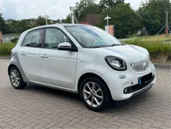 Weiß Gebraucht 2015 Smart ForFour Proxy Kleinwagen | 5.999 € (Teuer)