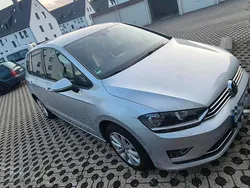 Silber Gebraucht 2016 VW Golf Sportsvan Van / Kleinbus | 12.000 €