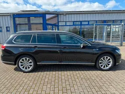Schwarz Gebraucht 2017 VW Passat GTE Kombi | 12.750 € (Fairer Preis)