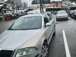 Grau Gebraucht 2006 Skoda Octavia Classic Kombi | 1.500 € (Fairer Preis)