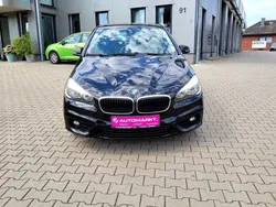 Schwarz Gebraucht 2015 BMW 218 Active Tourer Van / Kleinbus | 8.490 € (Fairer Preis)