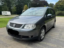 Grau Gebraucht 2006 VW Touran Van / Kleinbus | 1.500 € (Guter Preis)
