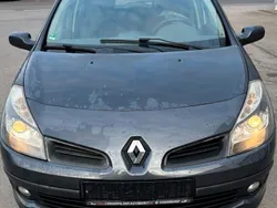 Schwarz Gebraucht 2008 Renault Clio II Limousine | 1.800 € (Guter Preis)
