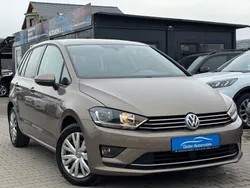 Gold Gebraucht 2015 VW Golf Sportsvan LOUNGE Van / Kleinbus | 12.490 € (Fairer Preis)