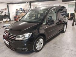 Deep black perleffekt Gebraucht 2016 VW Caddy Comfortline Van / Kleinbus | 12.999 € (Guter Preis)