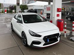 Weiß Gebraucht 2018 Hyundai i30 N Performance Limousine | 18.400 € (Fairer Preis)