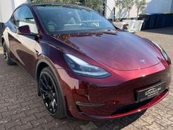 Midnight cherry red Gebraucht 2025 Tesla Model Y SUV | 42.950 € (Guter Preis)
