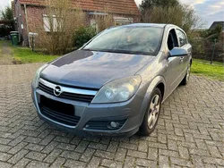 Silber Gebraucht 2006 Opel Astra Limousine | 1.499 € (Fairer Preis)