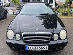 Schwarz Gebraucht 2002 Mercedes CLK200 Elegance Cabrio | 2.200 € (Superpreis)