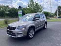 Cappuccinobeige metallic Gebraucht 2016 Skoda Yeti Ambition SUV | 12.500 € (Fairer Preis)