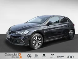 Polsterfarbe: schwarz Gebraucht 2023 VW Polo Move Limousine | 17.650 € (Guter Preis)