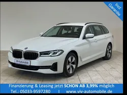 Weiß Gebraucht 2021 BMW 520 Sport Line Kombi | 27.490 € (Guter Preis)