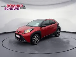 Chili red perleffekt/dach mysticschwarz mica Neu 2024 Toyota Aygo Team Kleinwagen | 20.648 €
