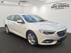 Weiß Gebraucht 2017 Opel Insignia Sport Kombi | 10.990 € (Fairer Preis)