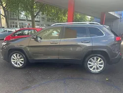 Grau Gebraucht 2015 Jeep Cherokee Limited SUV | 8.950 € (Fairer Preis)