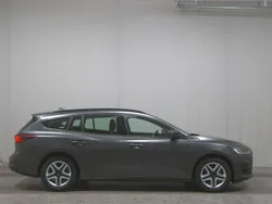 Grau Gebraucht 2022 Ford Focus Cool & Connect Kombi | 13.680 € (Guter Preis)