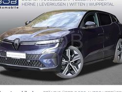 Blau Neu 2025 Renault Mégane Iconic Limousine | 49.250 €