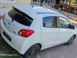 Weiß Gebraucht 2015 Mitsubishi Space Star Top Kleinwagen | 3.990 € (Guter Preis)