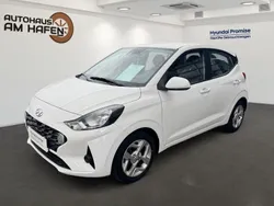 Weiß Gebraucht 2023 Hyundai i10 Trend Kleinwagen | 14.444 € (Fairer Preis)