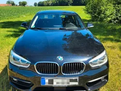 Schwarz Gebraucht 2018 BMW 118 Advantage Kleinwagen | 16.400 € (Fairer Preis)
