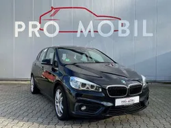 Black sapphire metallic Gebraucht 2016 BMW 220 Advantage Van / Kleinbus | 16.990 € (Fairer Preis)