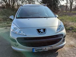Grau Gebraucht 2008 Peugeot 207 Filou Kombi | 2.300 € (Fairer Preis)