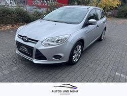 Silber Gebraucht 2014 Ford Focus Ambiente Limousine | 4.799 € (Guter Preis)