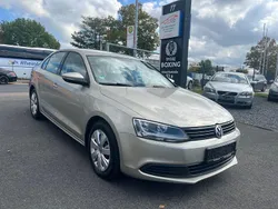 Silber Gebraucht 2013 VW Jetta Trendline Limousine | 6.500 € (Fairer Preis)