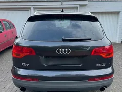 Grau Gebraucht 2007 Audi Q7 SUV | 4.600 € (Superpreis)