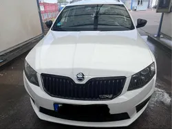 Weiß Gebraucht 2016 Skoda Octavia vRS Kombi | 15.000 € (Fairer Preis)