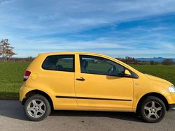 Gelb Gebraucht 2005 VW Fox Kleinwagen | 2.250 € (Fairer Preis)