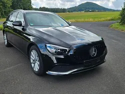 Schwarz Gebraucht 2023 Mercedes E220 Kombi | 34.500 € (Guter Preis)