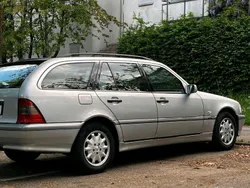 Silber Gebraucht 1998 Mercedes C180 Elegance Kombi | 1.500 € (Guter Preis)