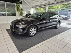 Schwarz Gebraucht 2021 VW Passat Basis Kombi | 18.190 € (Guter Preis)