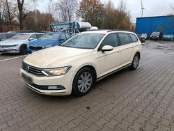 Beige Gebraucht 2017 VW Passat Kombi | 5.490 €