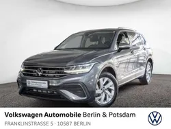 Platinum grey metallic Gebraucht 2024 VW Tiguan Allspace Life SUV | 36.933 € (Guter Preis)