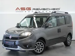 Grau Gebraucht 2022 Fiat Doblò Trekking Van / Kleinbus | 24.800 € (Etwas zu teuer)