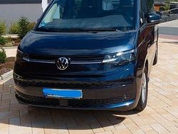 Blau Gebraucht 2022 VW T7 Life Van | 44.800 € (Guter Preis)