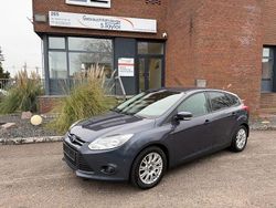 Grau Gebraucht 2013 Ford Focus Champions Edition Limousine | 3.650 € (Fairer Preis)