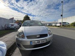 Grau Gebraucht 2003 Ford Fiesta Viva Kleinwagen | 1.250 € (Fairer Preis)