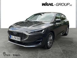 Grau Gebraucht 2025 Ford Focus Titanium Limousine | 24.650 € (Guter Preis)