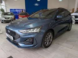 Blau Gebraucht 2023 Ford Focus ST-Line Limousine | 21.490 € (Fairer Preis)