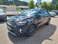 Schwarz Gebraucht 2025 Kia Stonic SUV | 23.450 € (Etwas zu teuer)
